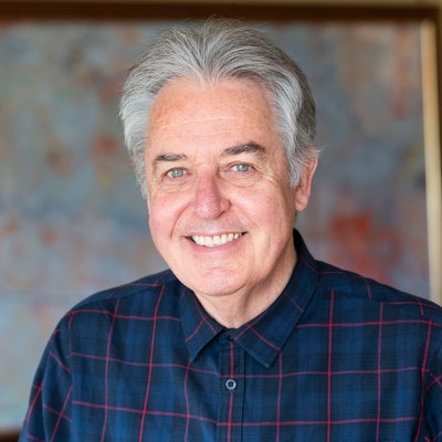 portrait photo of Gavin Bishop